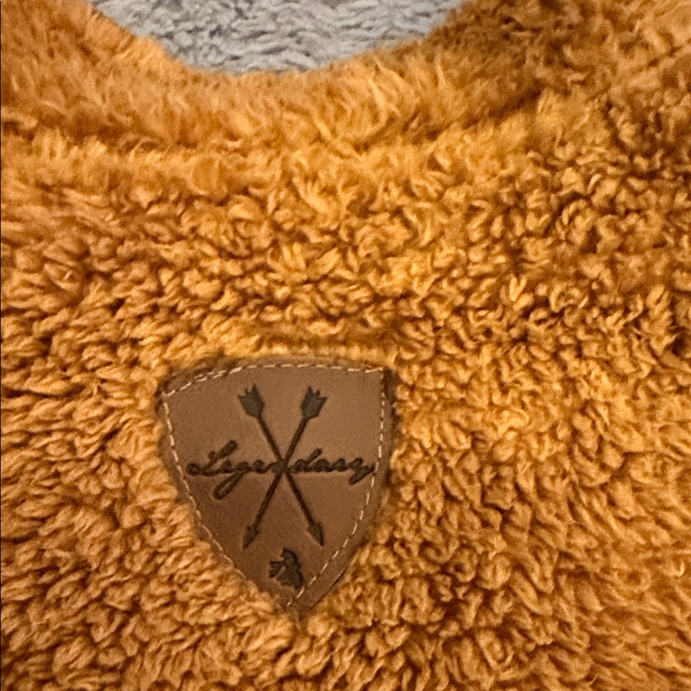 Legendary Whitetails Women's Golden Brown Fleece Vest - Picture 6 of 6